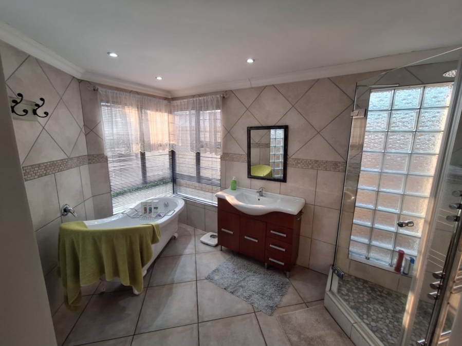 4 Bedroom Property for Sale in Sasolburg Ext 23 Free State